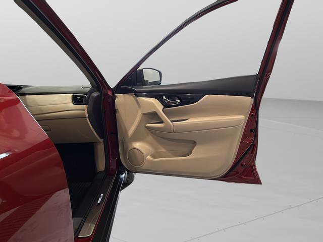 Used 2020 Nissan Rogue SL w/ Premium Package image 37