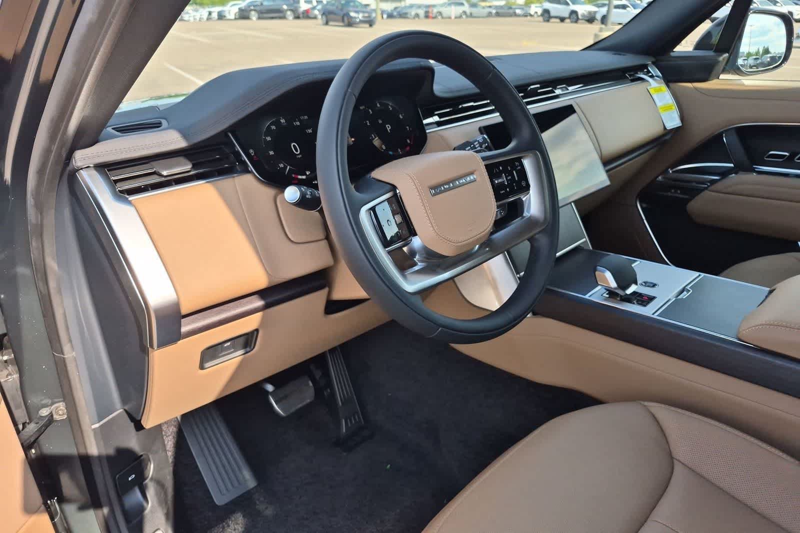 New 2026 Land Rover Range Rover SE AWD/4WD image 2