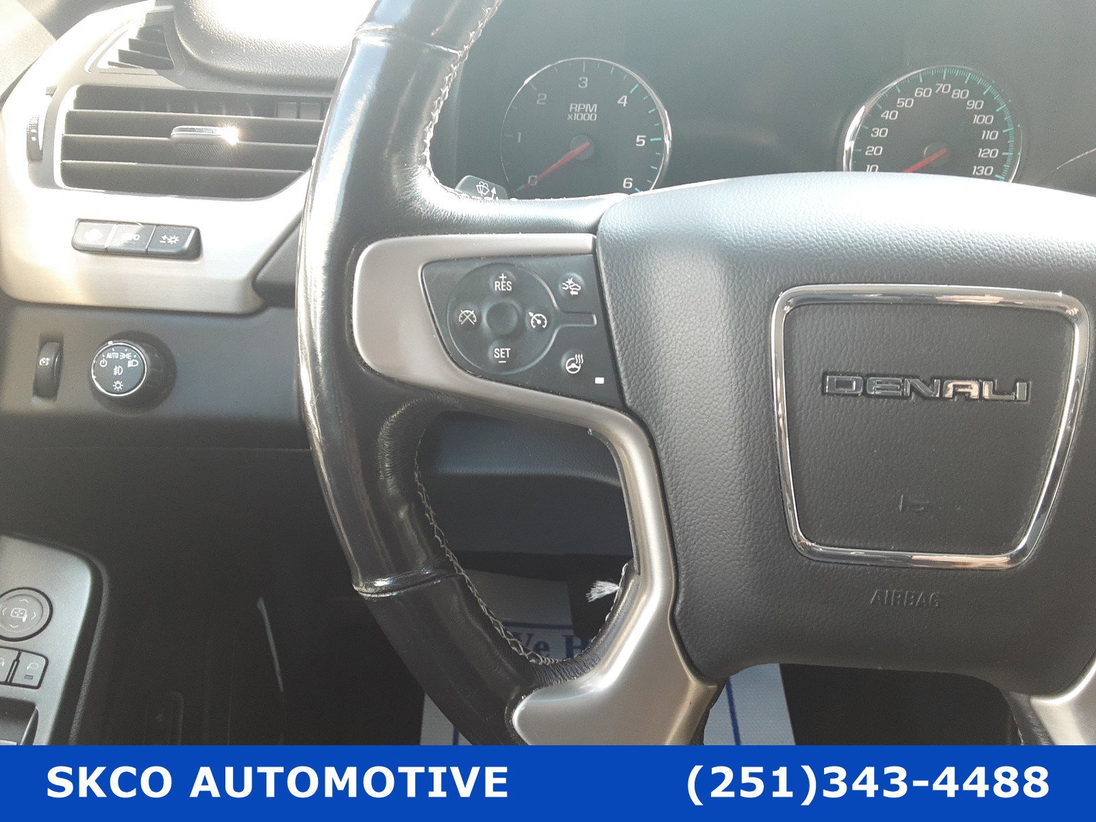 Used 2018 GMC Yukon Denali image 22