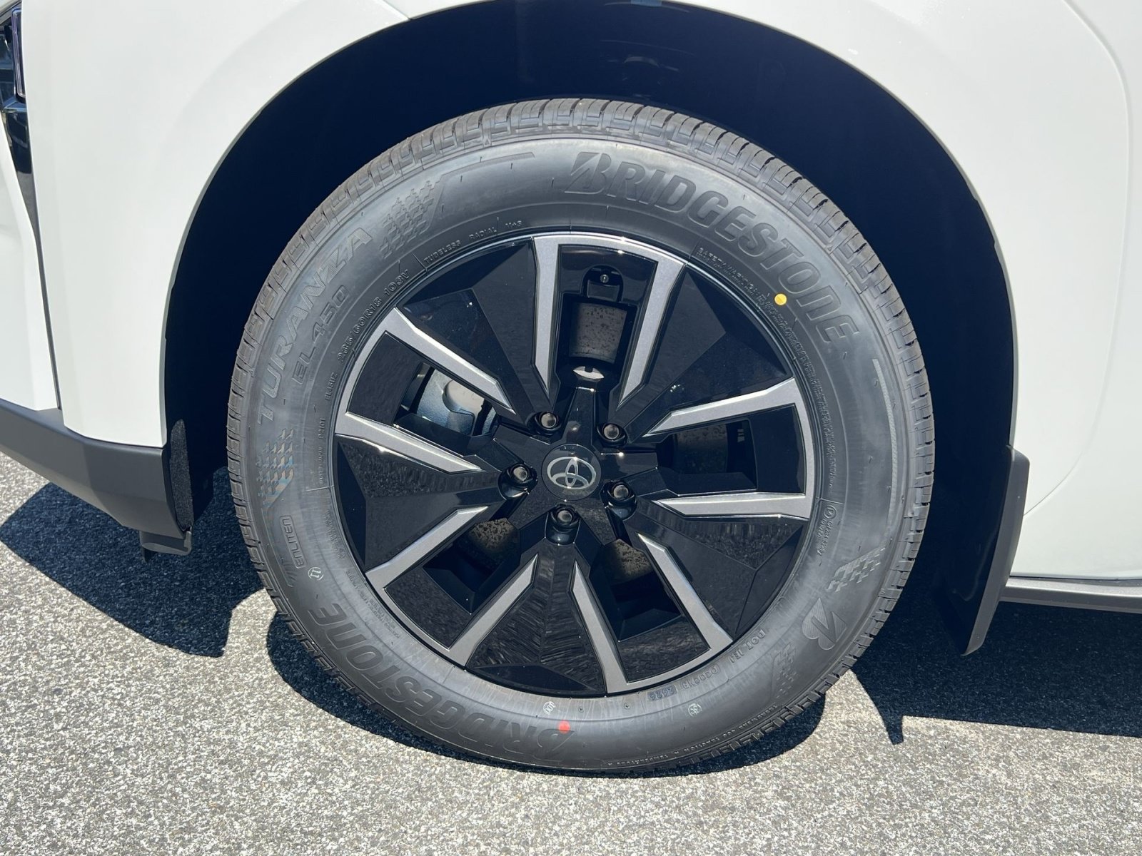 New 2026 Toyota bZ FWD image 5