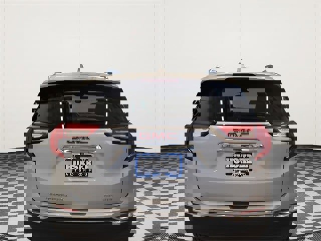 Used 2022 GMC Terrain SLT image 11