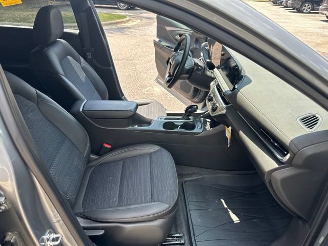 Used 2025 Buick Envista Preferred w/ Convenience I Package FWD image 17