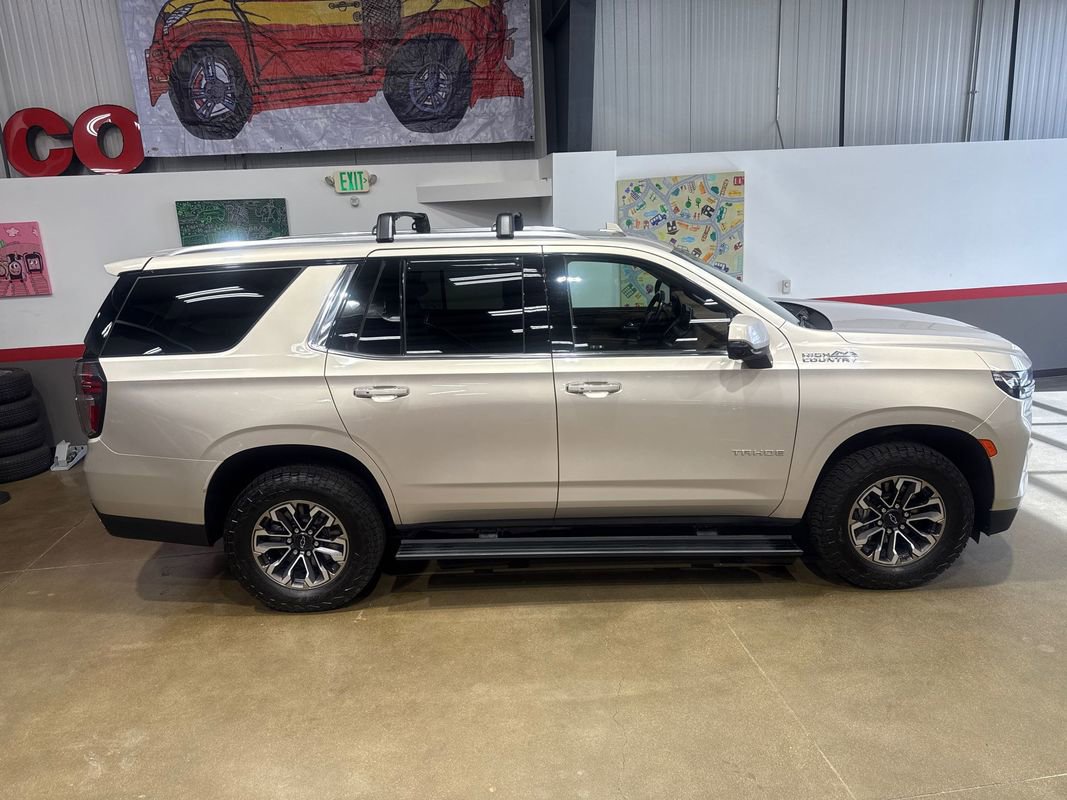Used 2023 Chevrolet Tahoe High Country image 3