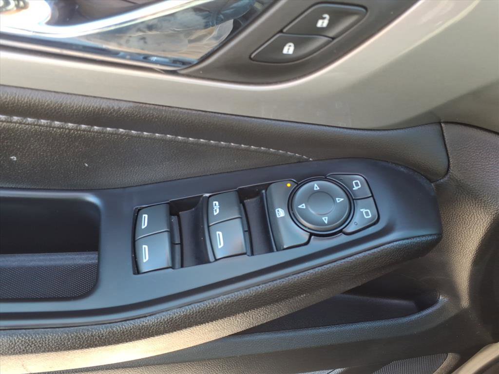 Used 2023 Chevrolet Traverse LT w/ Rear Camera Mirror Package AWD/4WD image 25