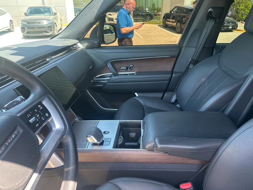 Used 2024 Land Rover Range Rover SE AWD/4WD image 11
