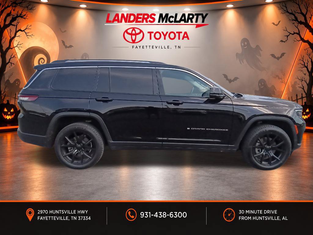 Used 2022 Jeep Grand Cherokee L Limited RWD image 2