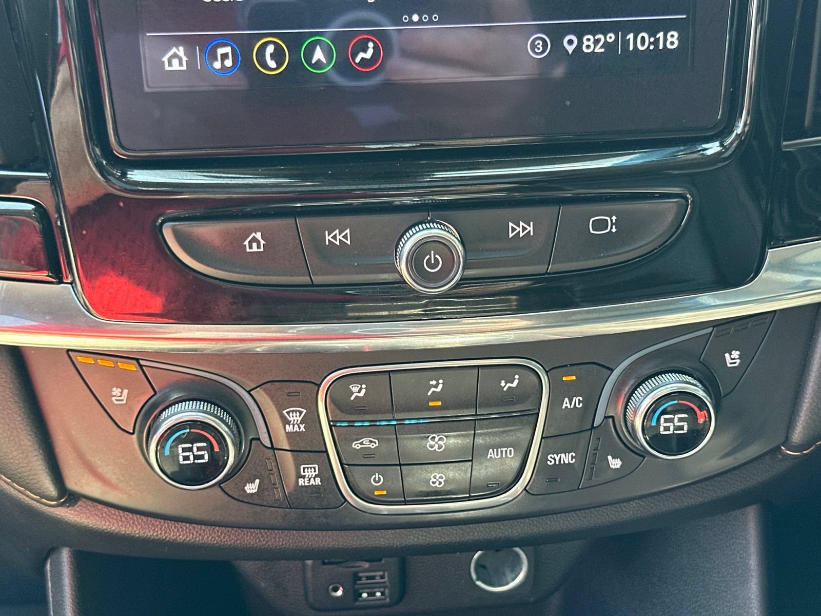 Used 2020 Chevrolet Traverse Premier w/ Redline Edition AWD/4WD image 25