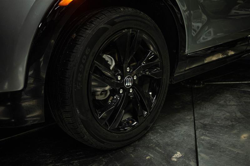 Used 2024 Buick Encore GX Sport Touring image 3