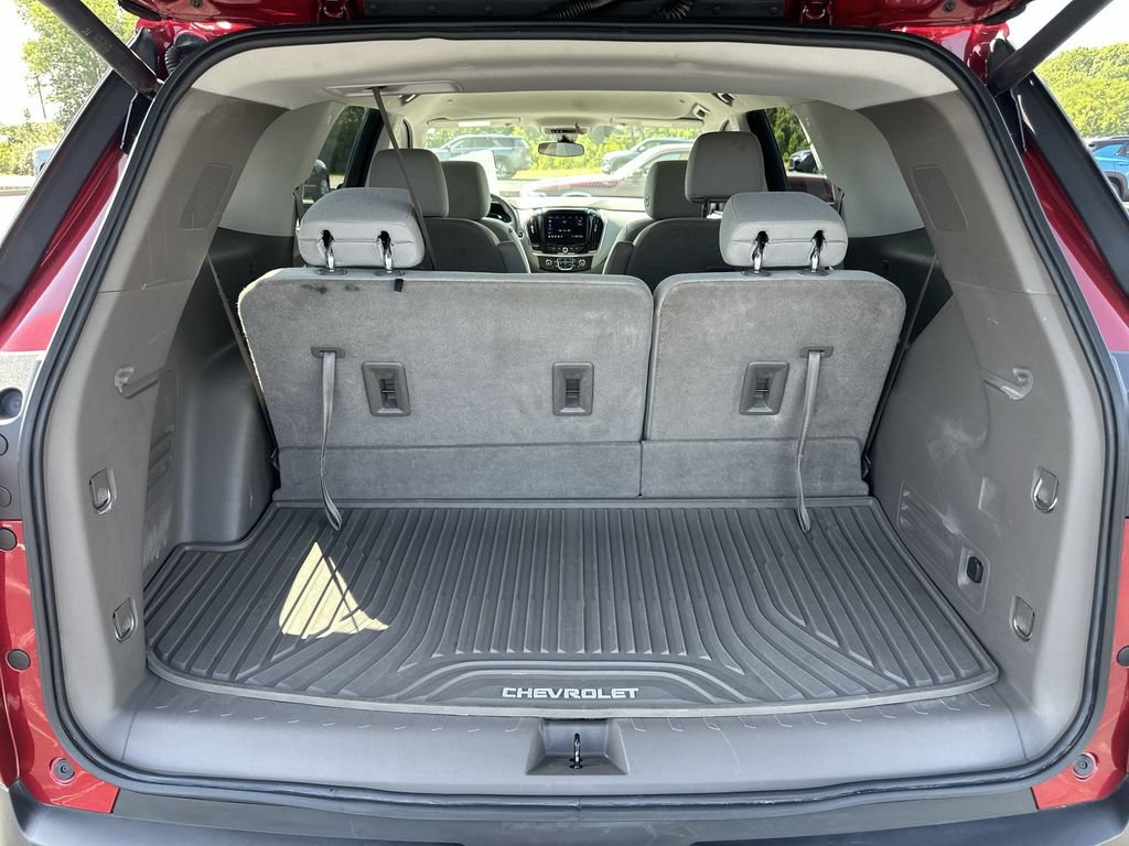 Used 2021 Chevrolet Traverse LT FWD image 29