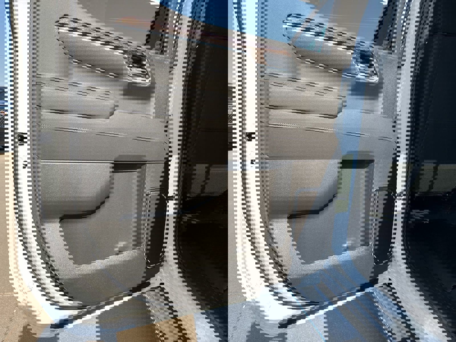 New 2026 GMC Sierra 1500 SLE w/ X31 Off-Road Package image 16