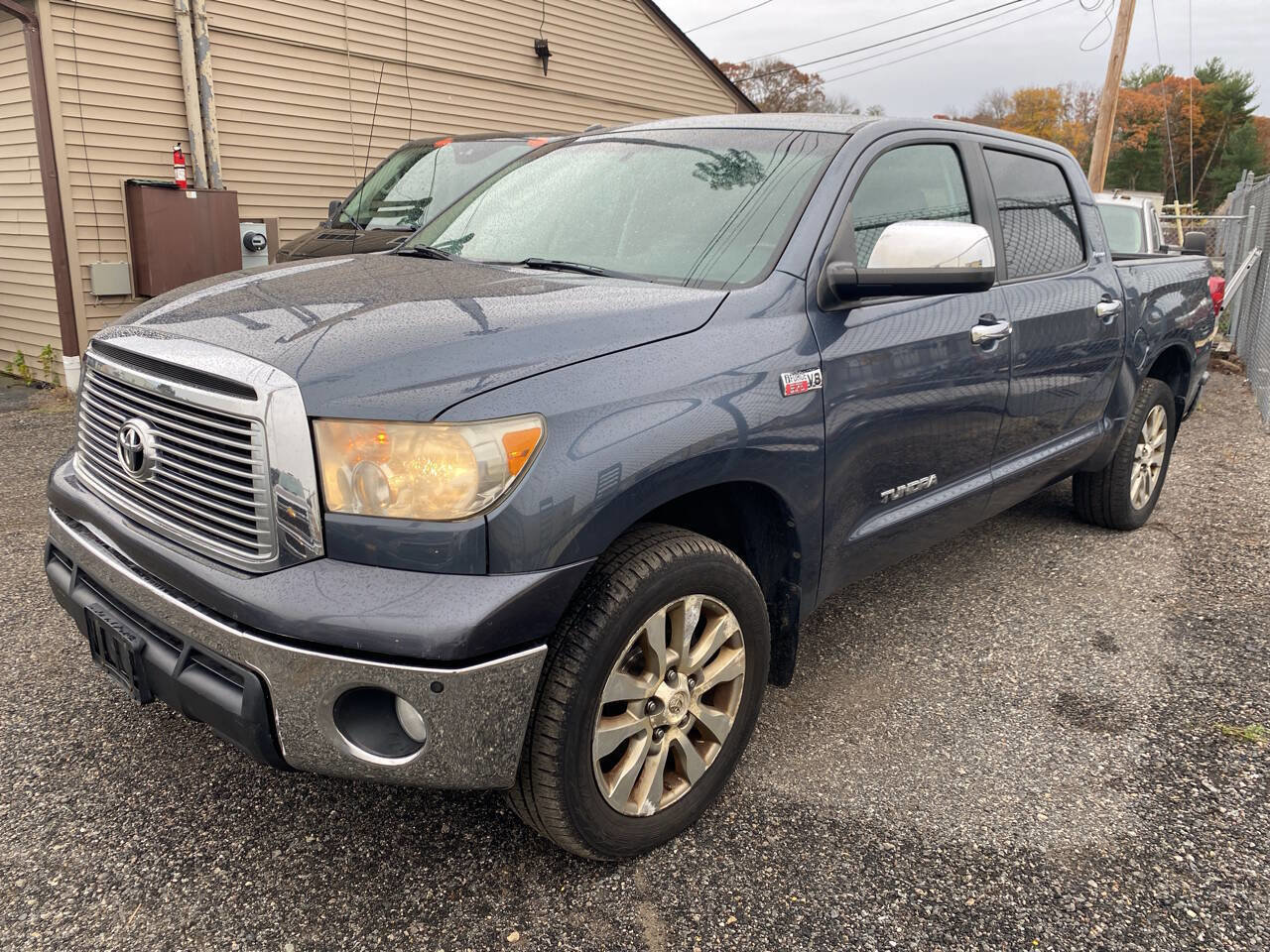 Used 2010 Toyota Tundra Limited image 2