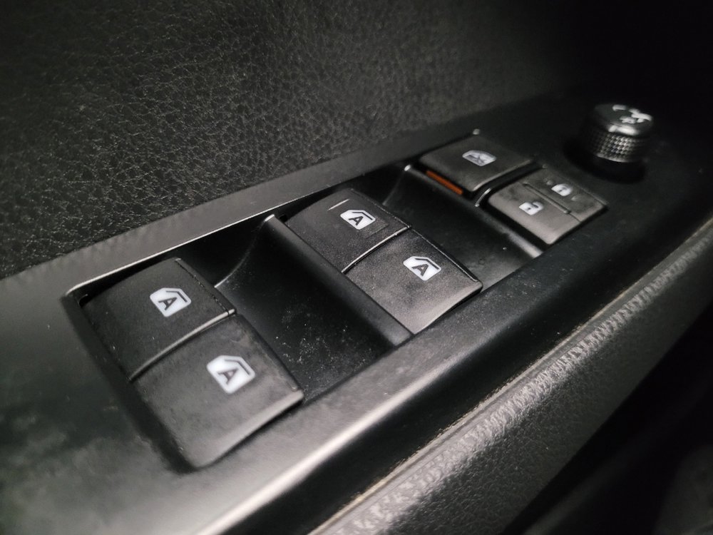 Used 2019 Toyota Camry LE image 27