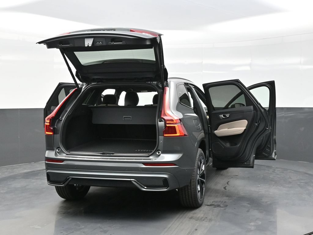 New 2026 Volvo XC60 B5 Plus w/ Climate Package AWD/4WD image 41