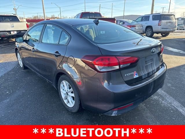 Used 2017 Kia Forte LX w/ LX Popular Package image 5