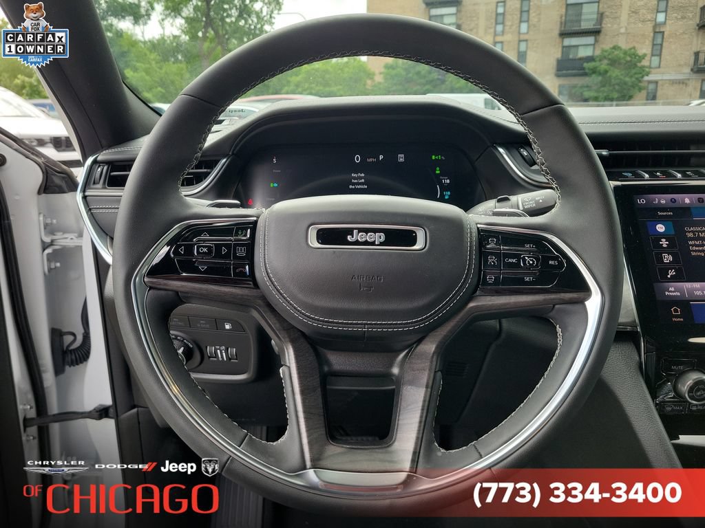 Used 2024 Jeep Grand Cherokee Overland w/ Luxury Tech Group IV AWD/4WD image 26
