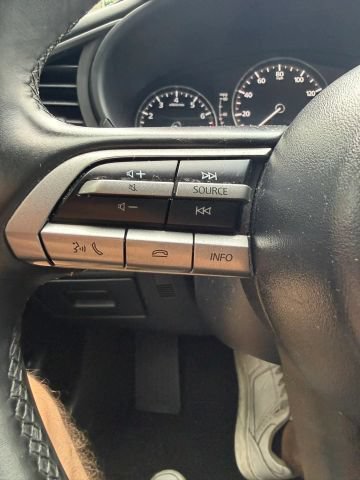 Used 2021 MAZDA MAZDA3 s FWD image 20