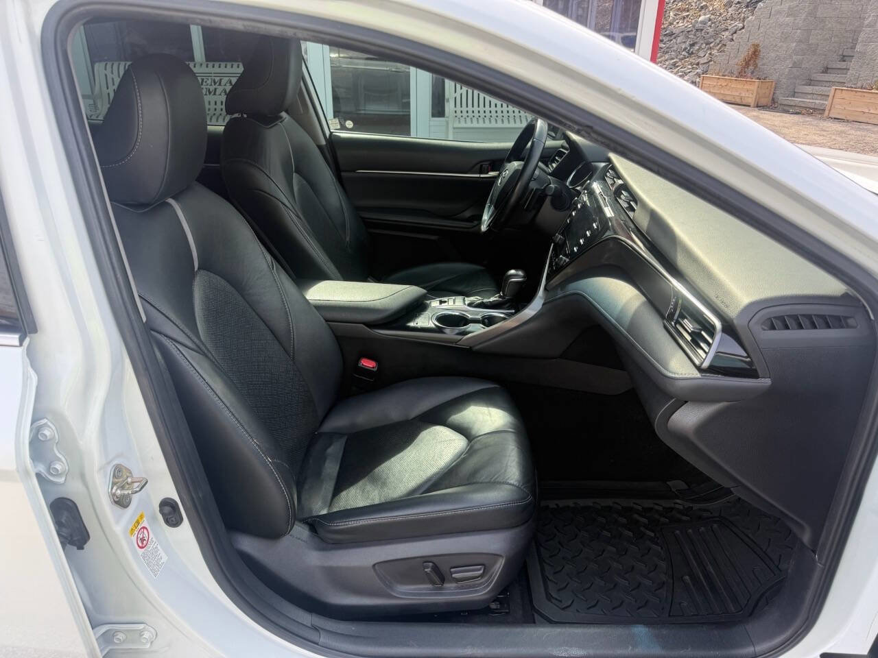 Used 2019 Toyota Camry XSE image 12