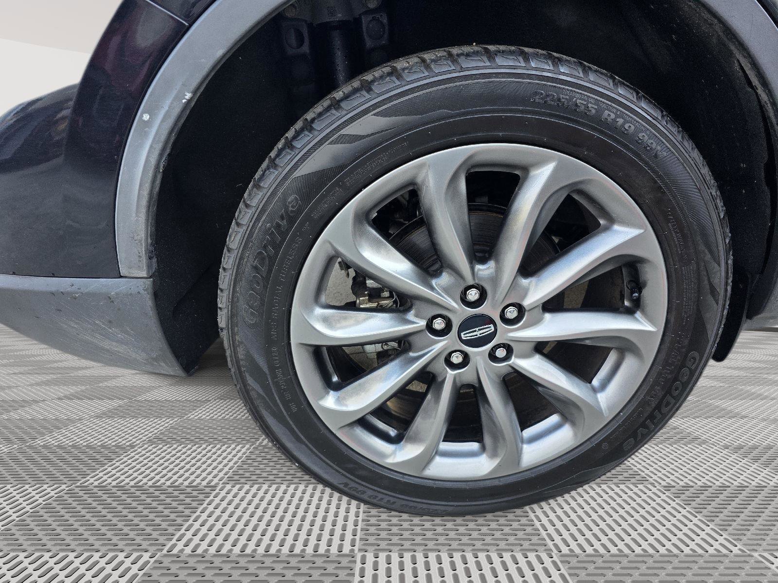 Used 2020 Lincoln Corsair AWD w/ Premium Package image 27