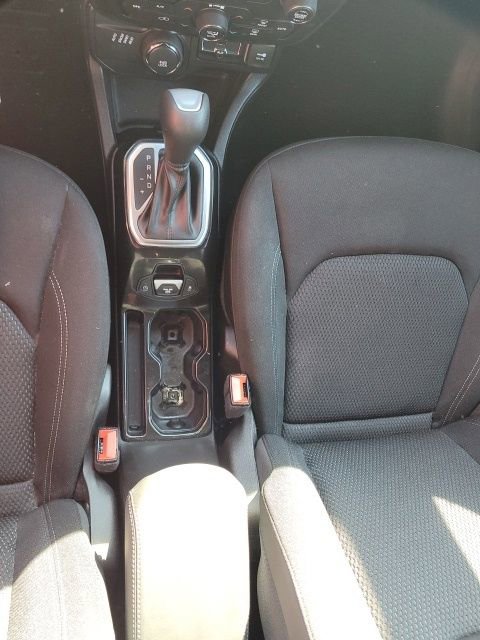 Used 2022 Jeep Renegade Altitude image 22