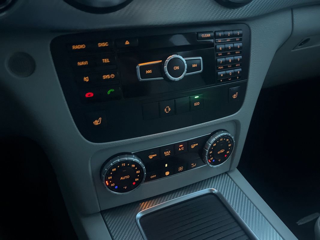 Used 2014 Mercedes-Benz GLK 350 image 24