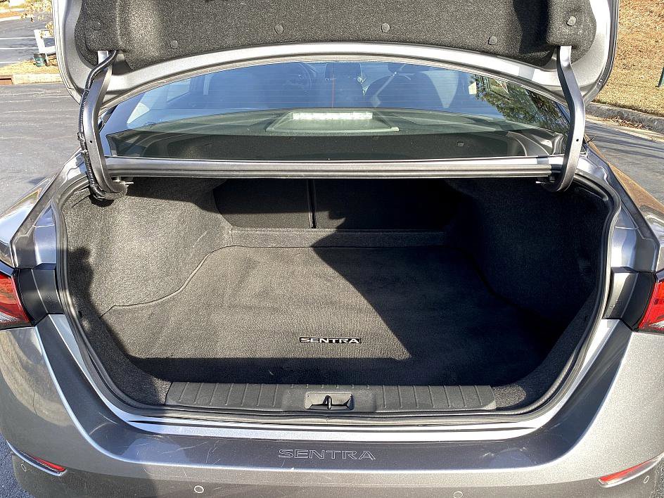 Used 2024 Nissan Sentra SV image 21