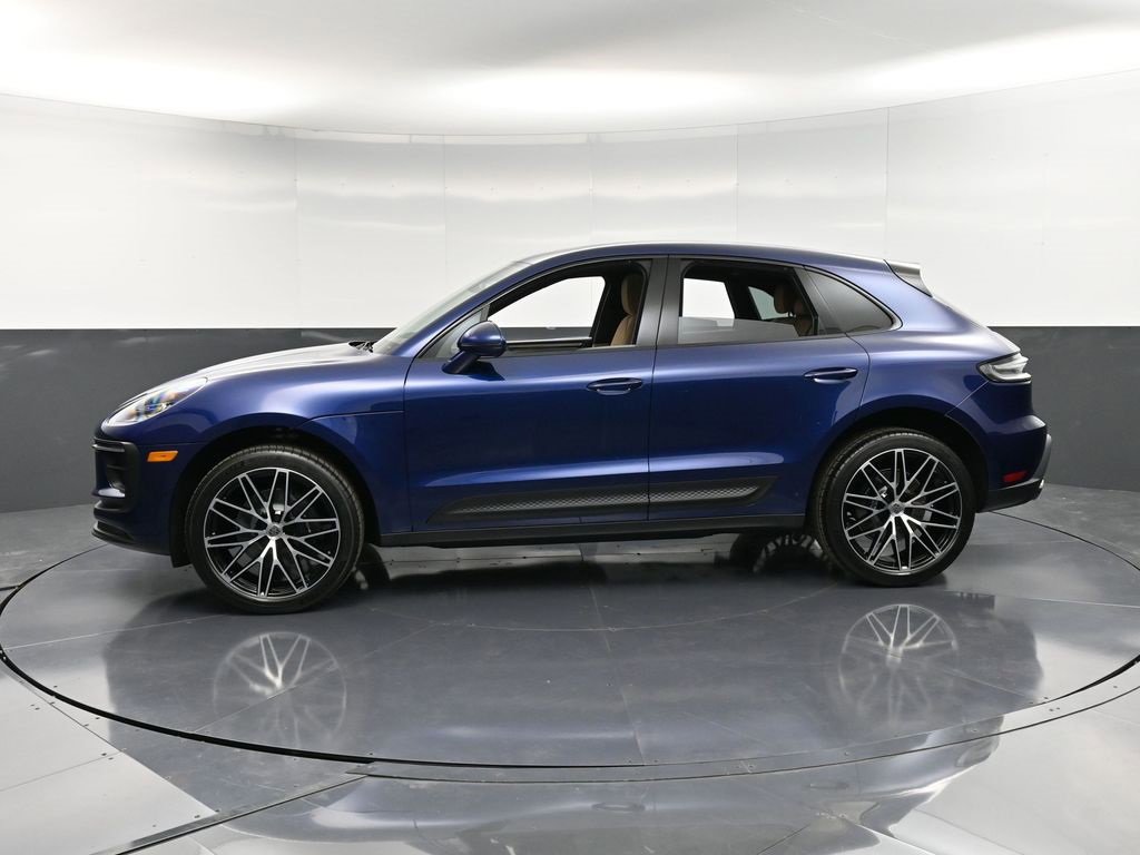 New 2026 Porsche Macan image 2
