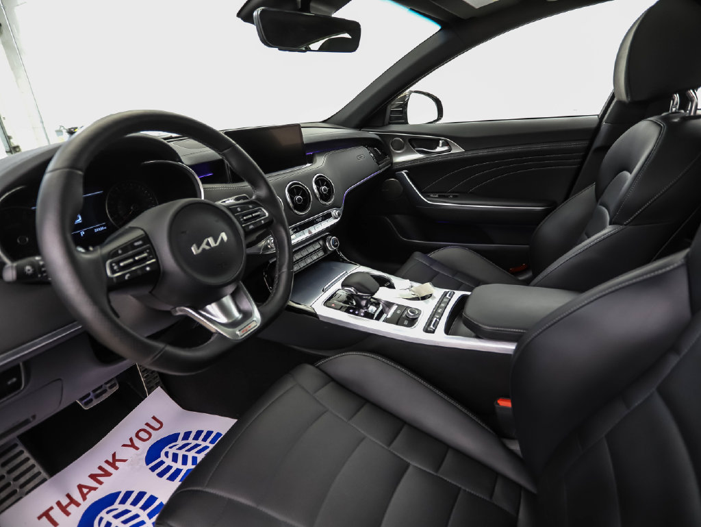 Used 2022 Kia Stinger GT2 AWD/4WD image 10