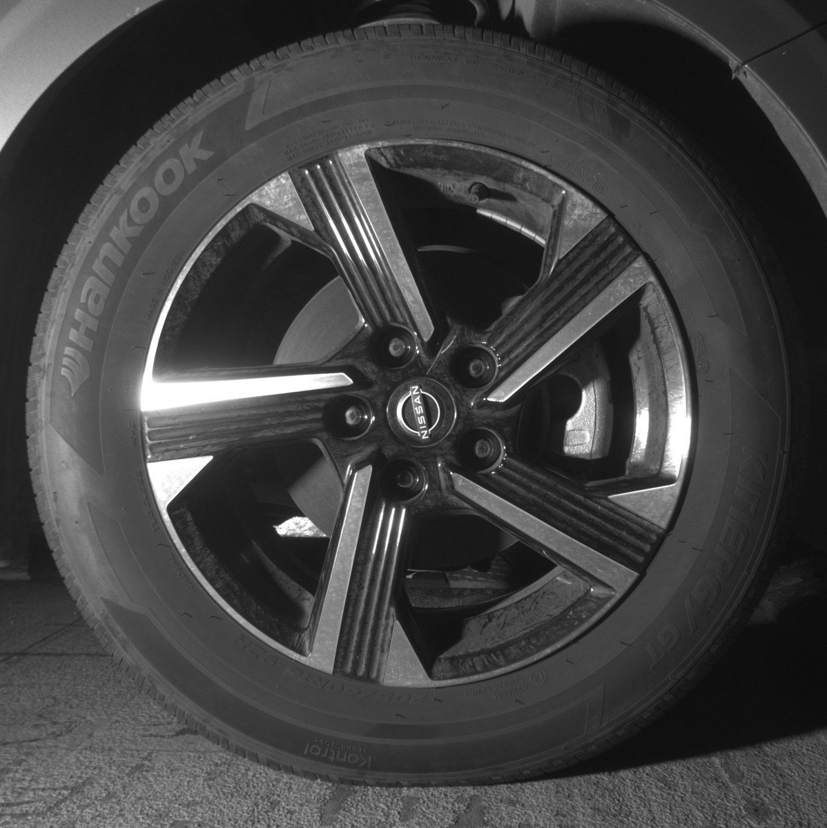 Used 2025 Nissan Sentra SV image 13