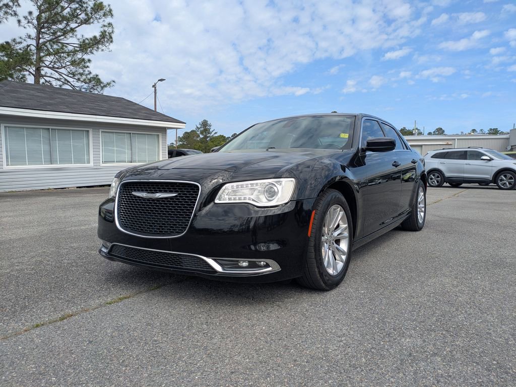 Used 2017 Chrysler 300 Limited w/ Value Package image 7