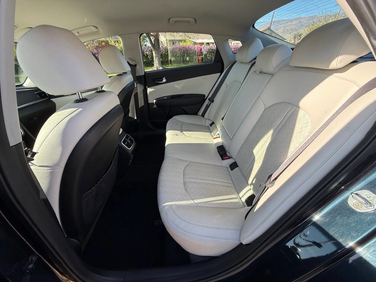 Used 2018 Kia Optima EX image 11