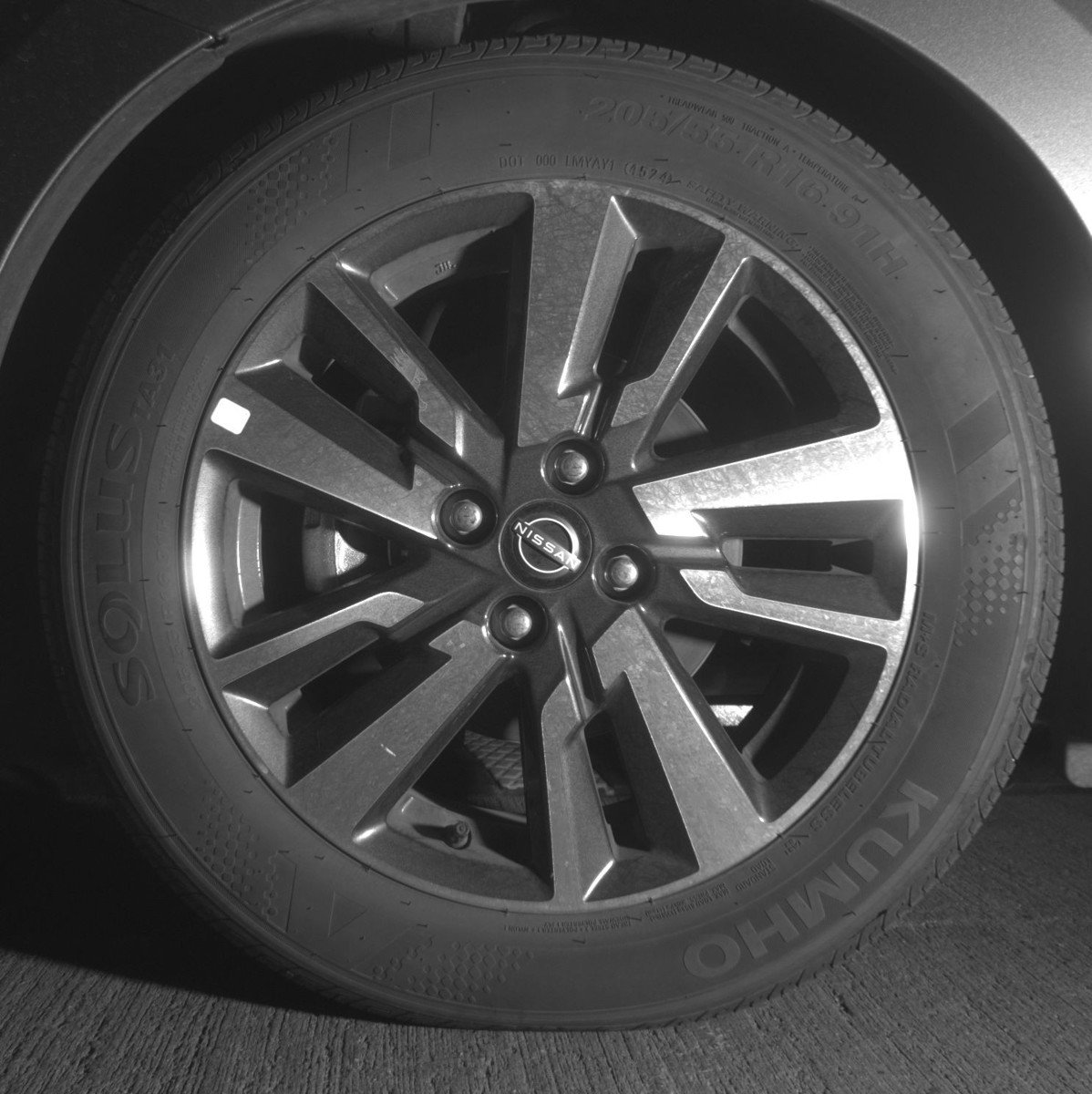 Used 2025 Nissan Versa SV image 12