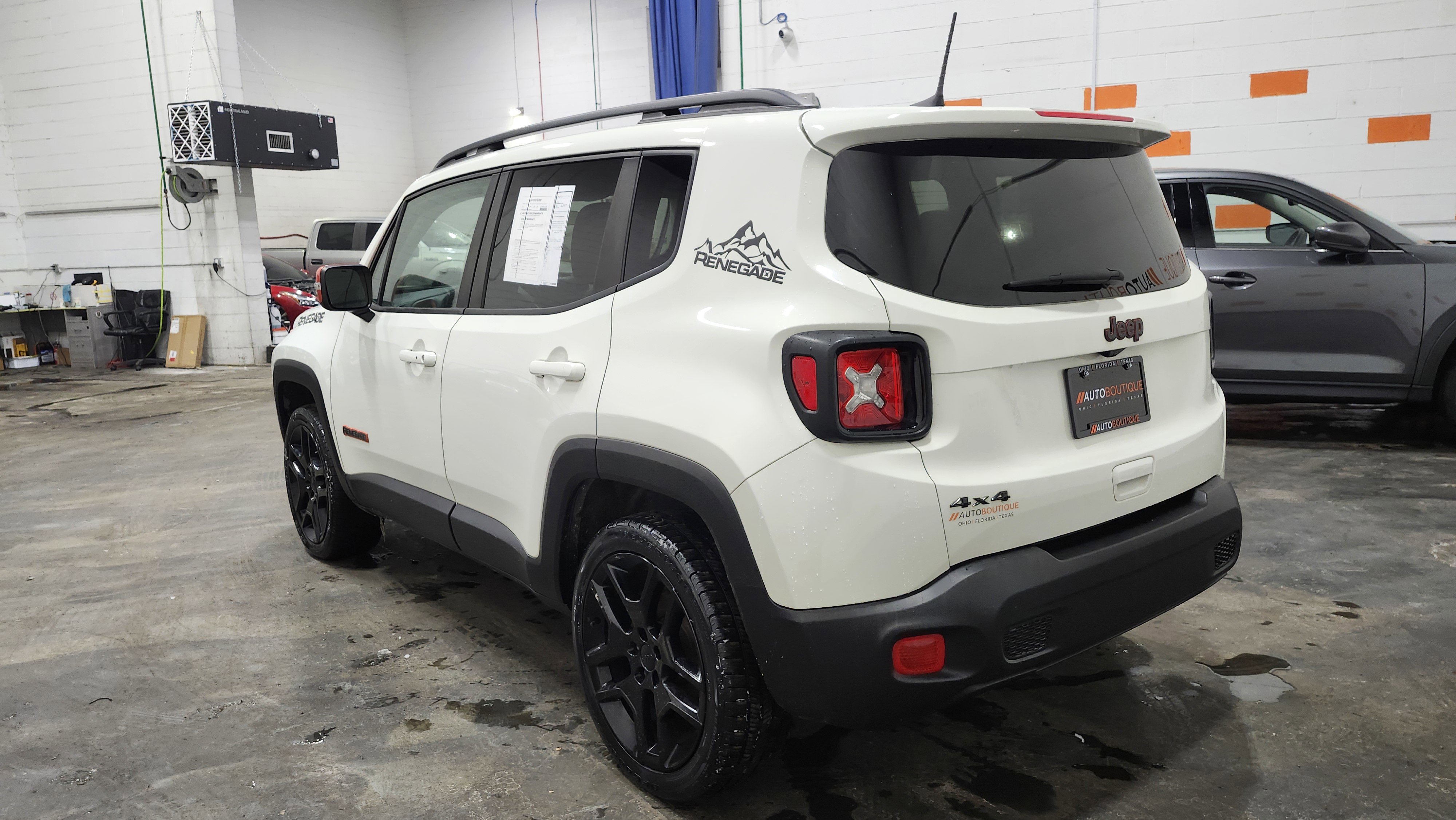 Used 2020 Jeep Renegade Latitude image 13