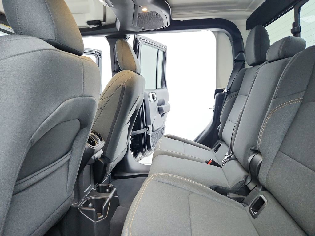 Used 2025 Jeep Gladiator Sport image 33