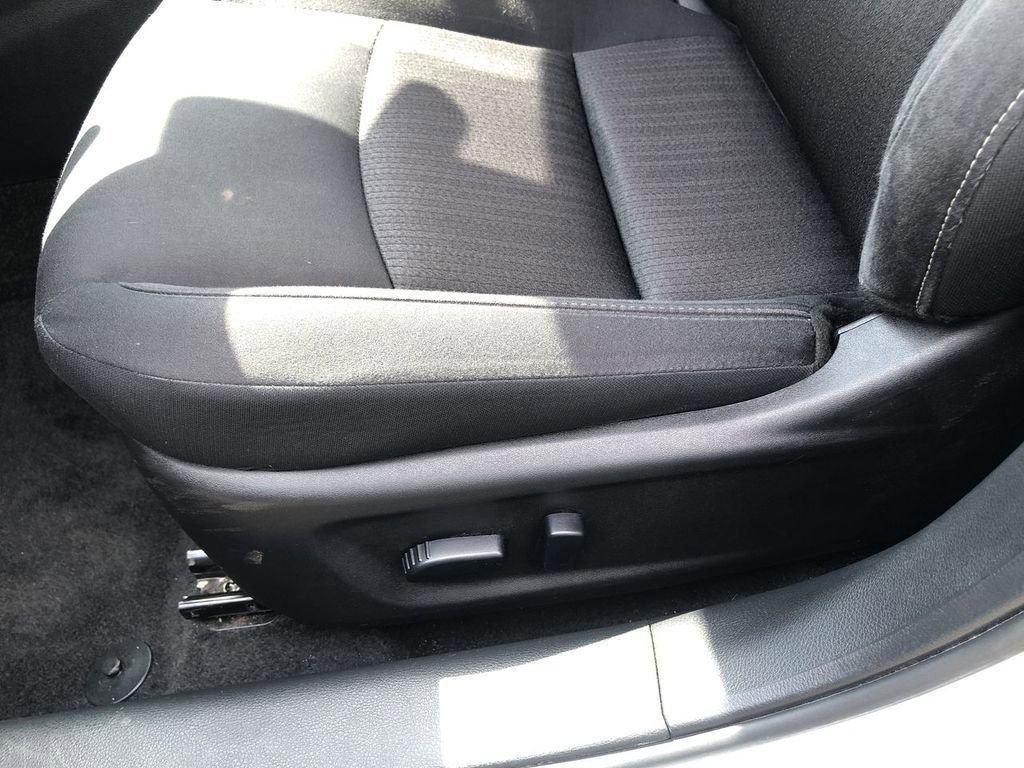 Used 2025 Nissan Altima 2.5 SV FWD image 15
