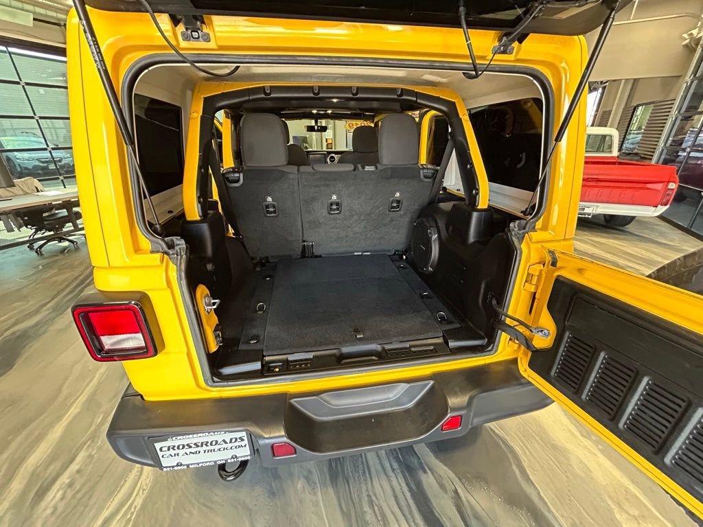 Used 2019 Jeep Wrangler Unlimited Sahara w/ Dual Top Group image 46