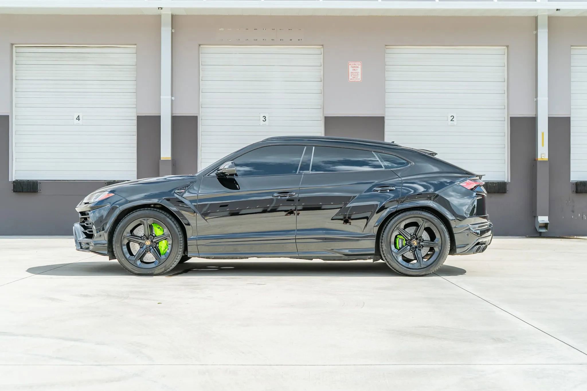 Used 2019 Lamborghini Urus image 3