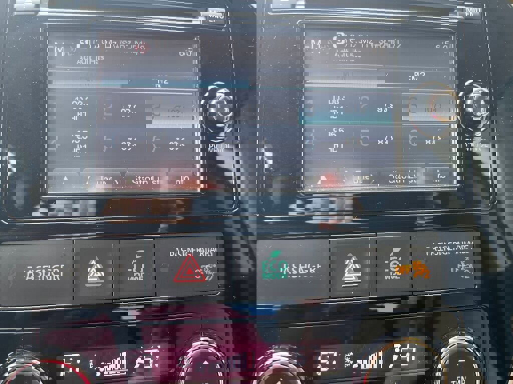 Used 2014 Mitsubishi Outlander GT image 16