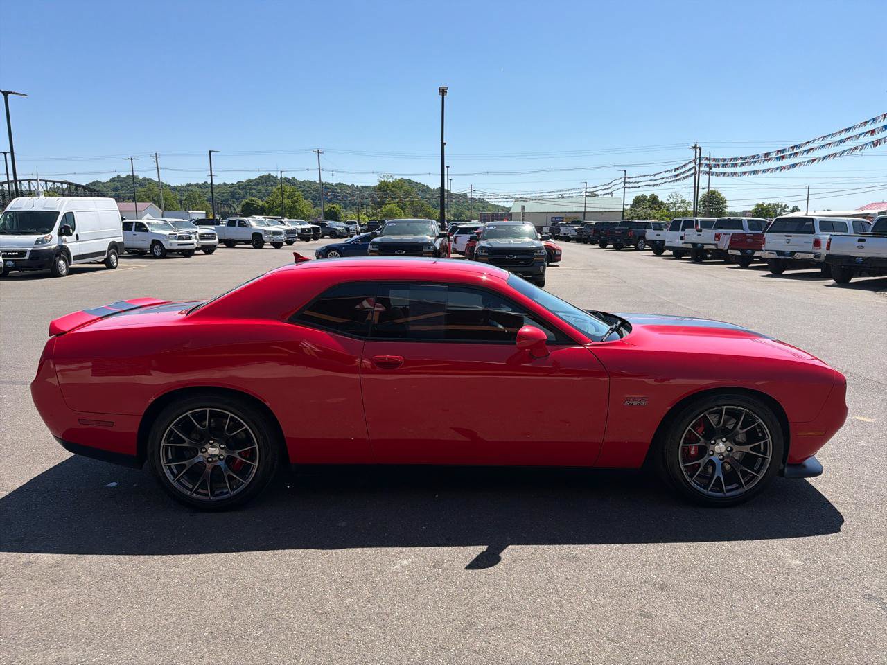 Used 2016 Dodge Challenger SRT w/ Technology Group RWD image 23