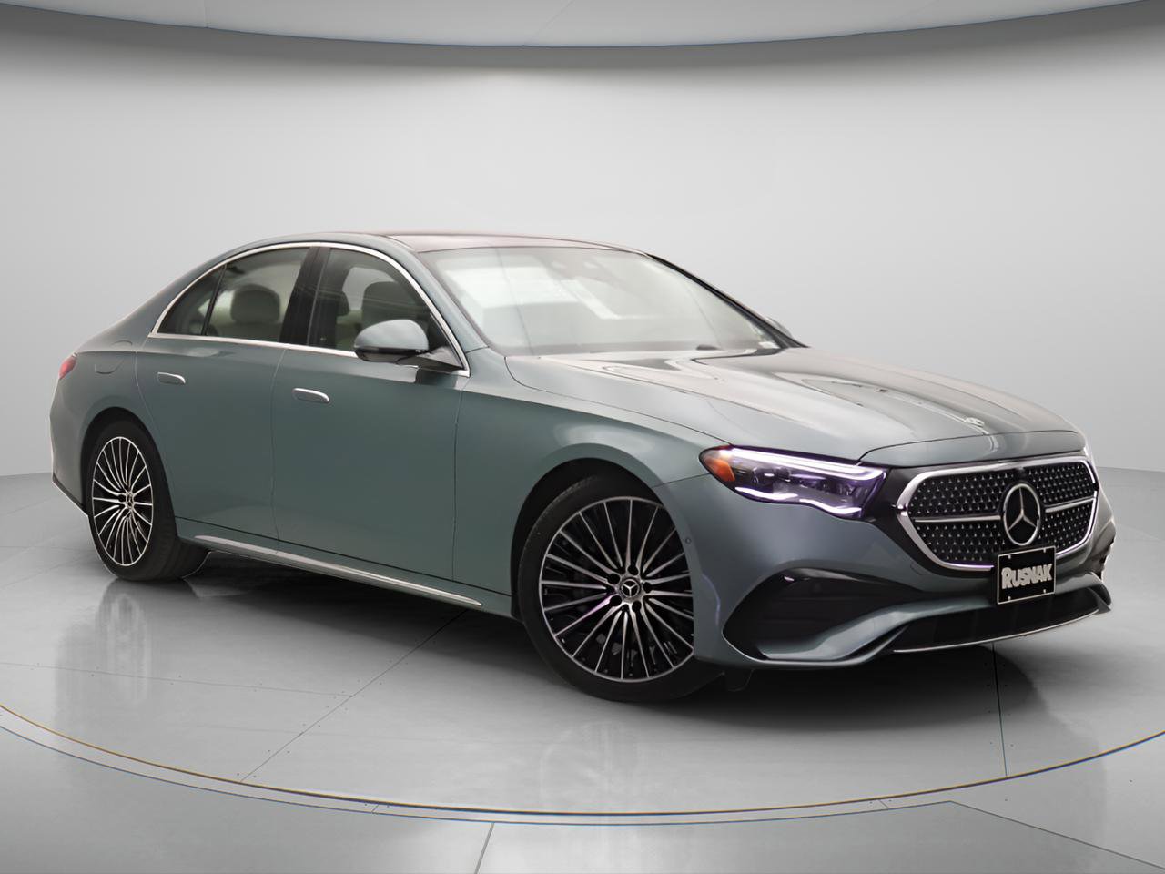 New 2026 Mercedes-Benz E 450 4MATIC Sedan image 13