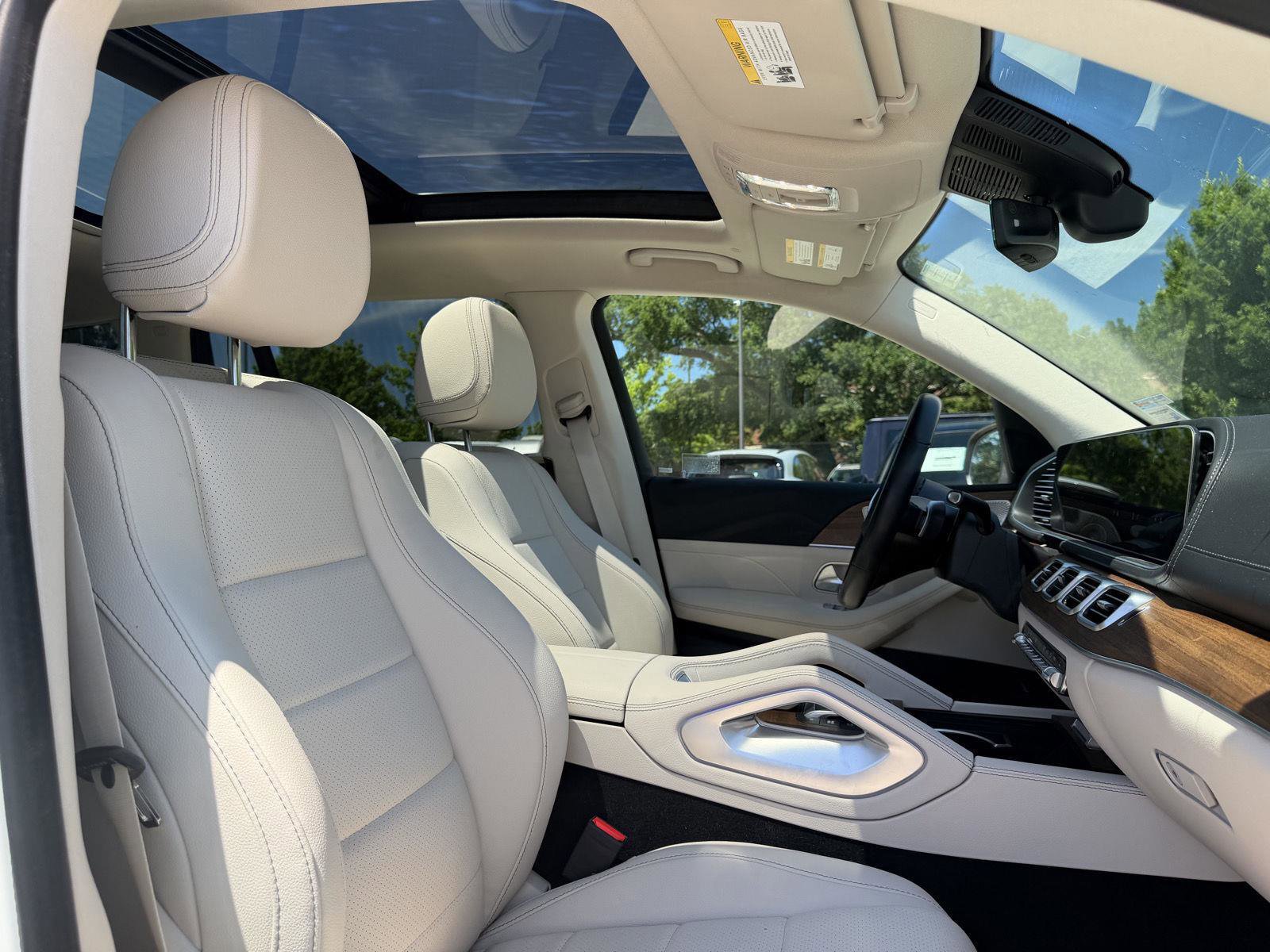 Certified 2025 Mercedes-Benz GLS 450 4MATIC image 30