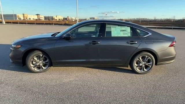 Used 2023 Honda Accord EX image 5
