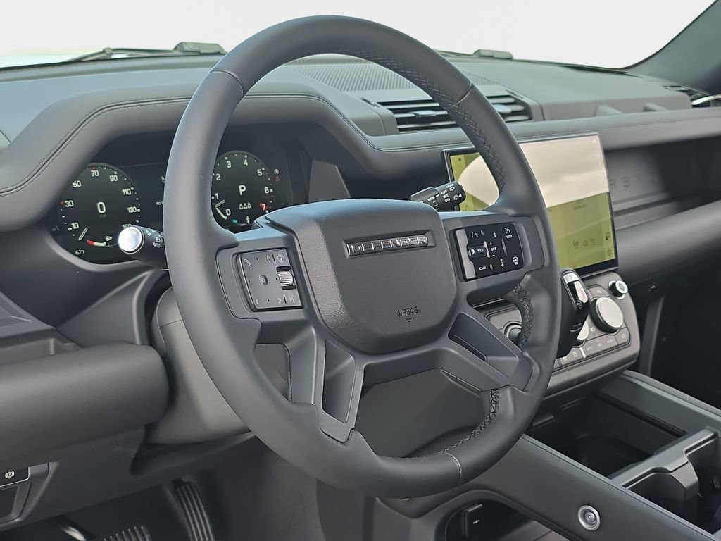 New 2026 Land Rover Defender 110 X-Dynamic SE AWD/4WD image 16