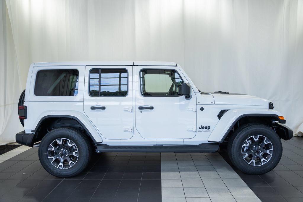New 2026 Jeep Wrangler Unlimited Sahara AWD/4WD image 3