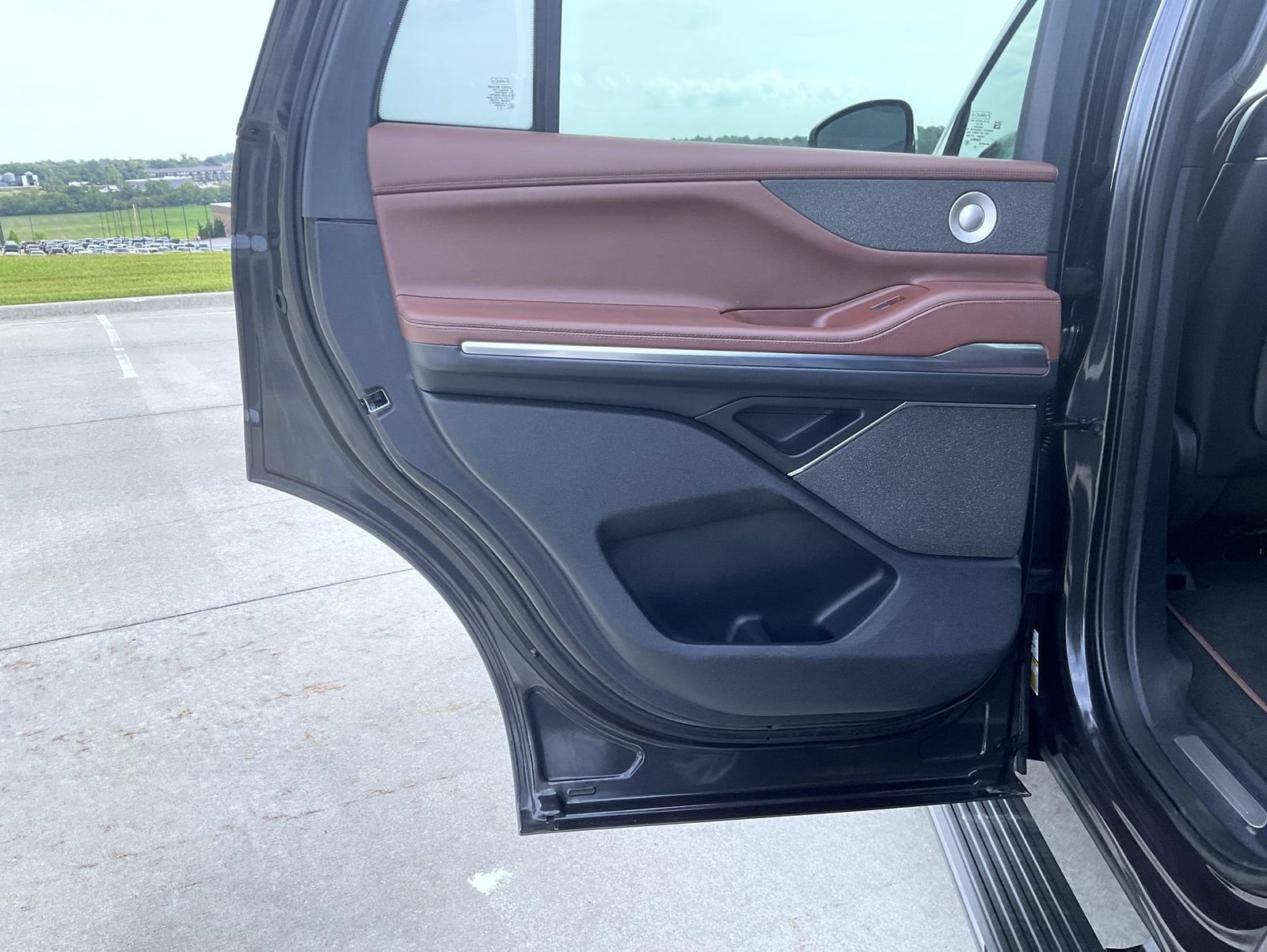 Used 2025 Lincoln Navigator Reserve AWD/4WD image 18