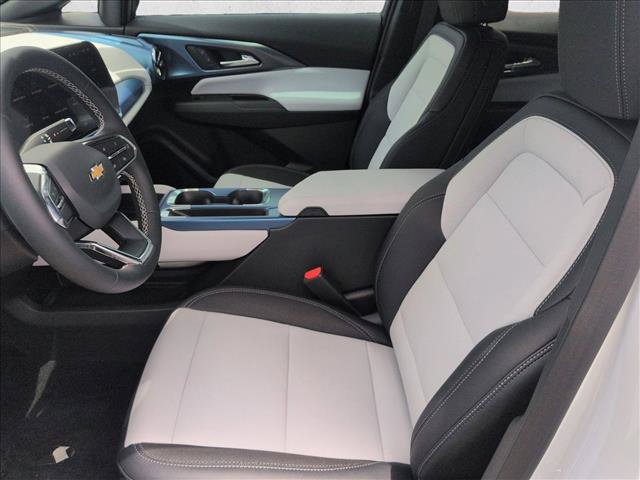 Certified 2026 Chevrolet Equinox EV LT FWD image 24