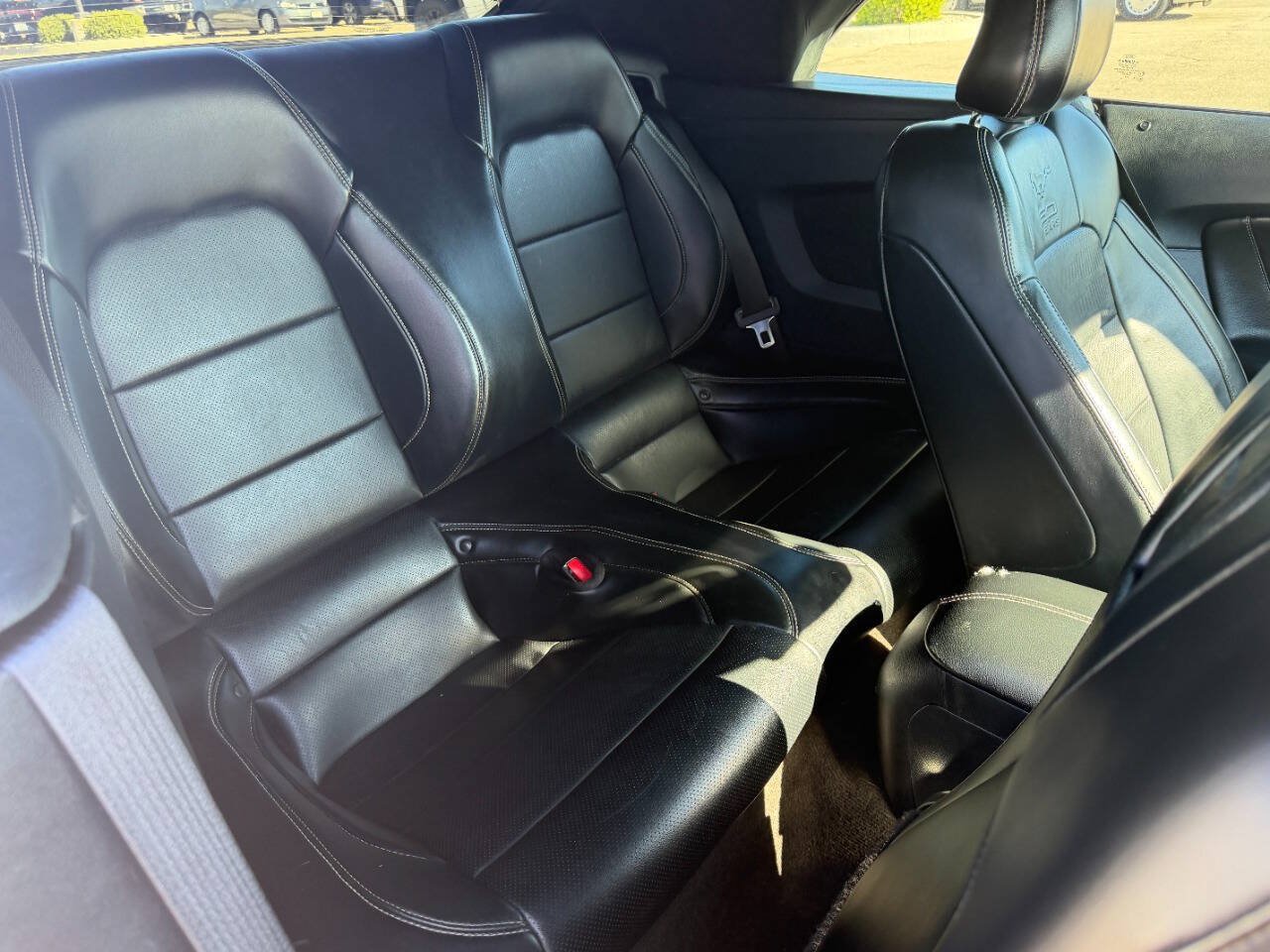 Used 2015 Ford Mustang GT Premium w/ Equipment Group 401A RWD image 23
