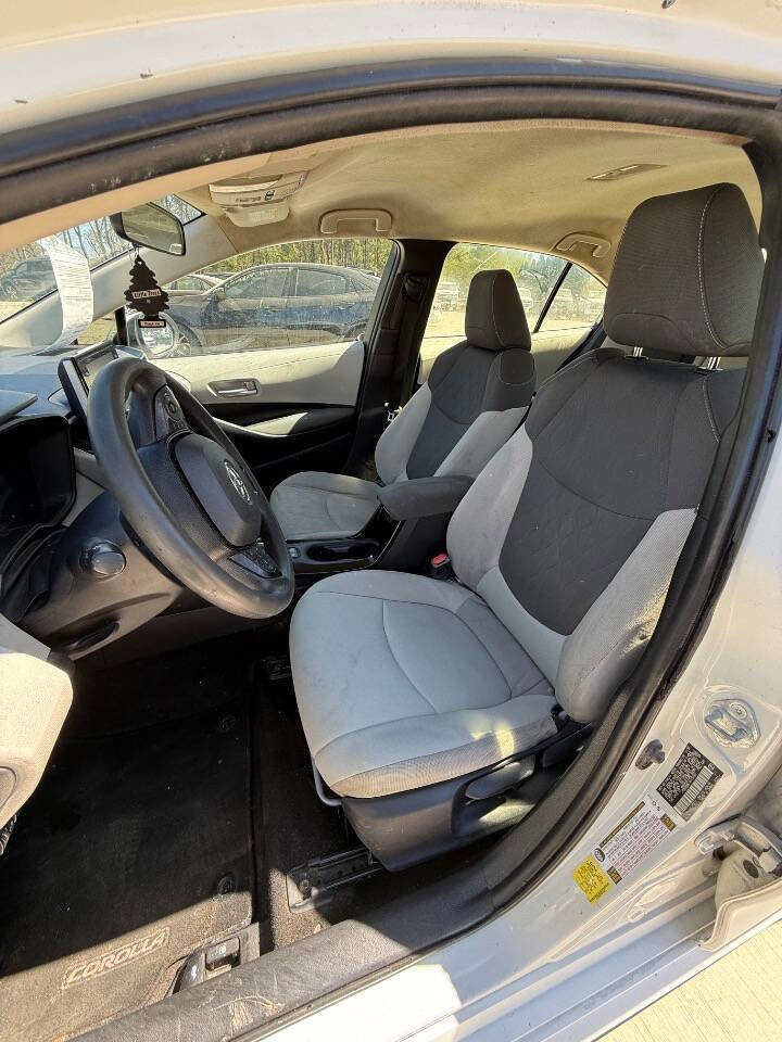 Used 2021 Toyota Corolla LE w/ Carpet Mat Package (TMS) FWD image 9