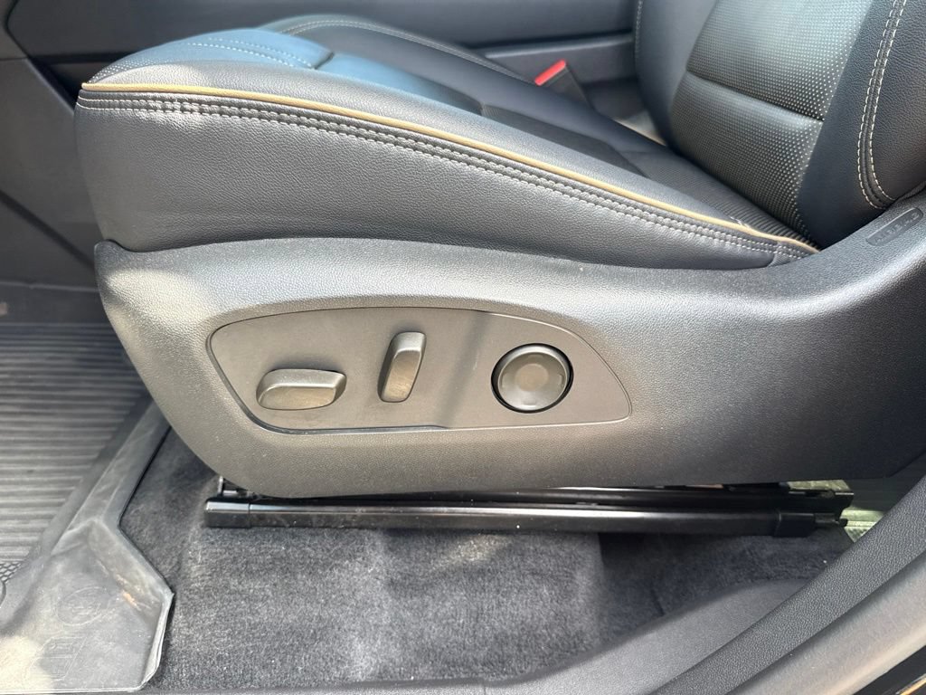 Used 2026 Chevrolet Traverse High Country w/ LPO, Floor Liner Package AWD/4WD image 17