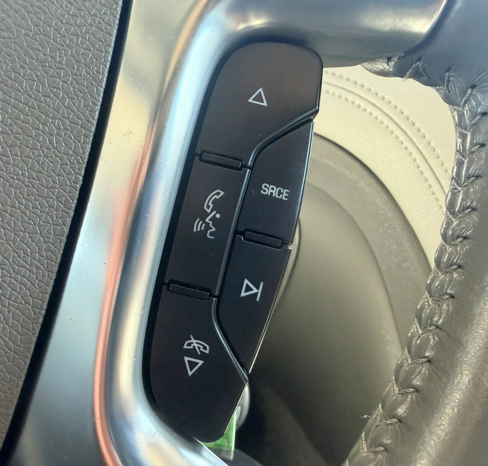 Used 2016 Chevrolet Traverse LT image 13