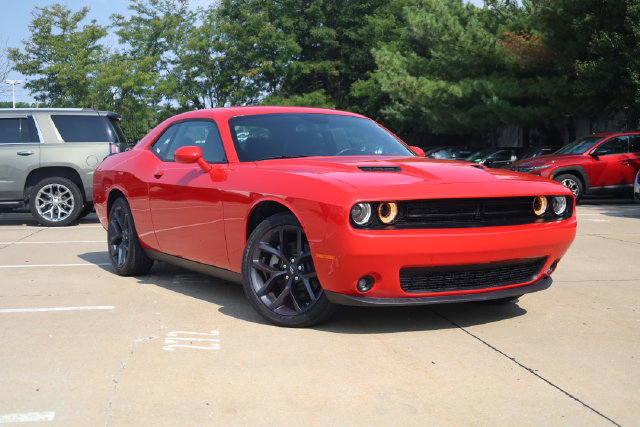 Used 2023 Dodge Challenger SXT w/ Plus Package RWD image 2